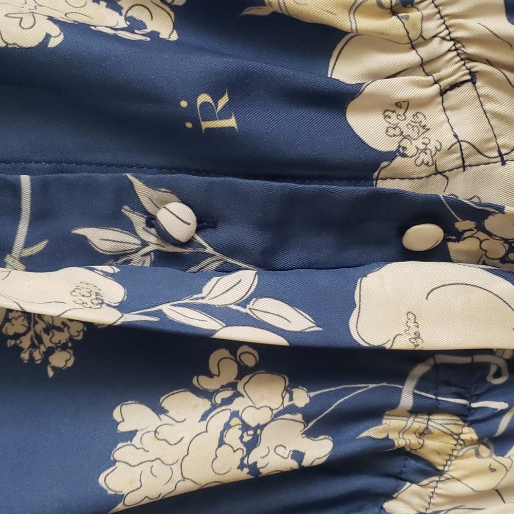 Dress - Picture 5 of 5